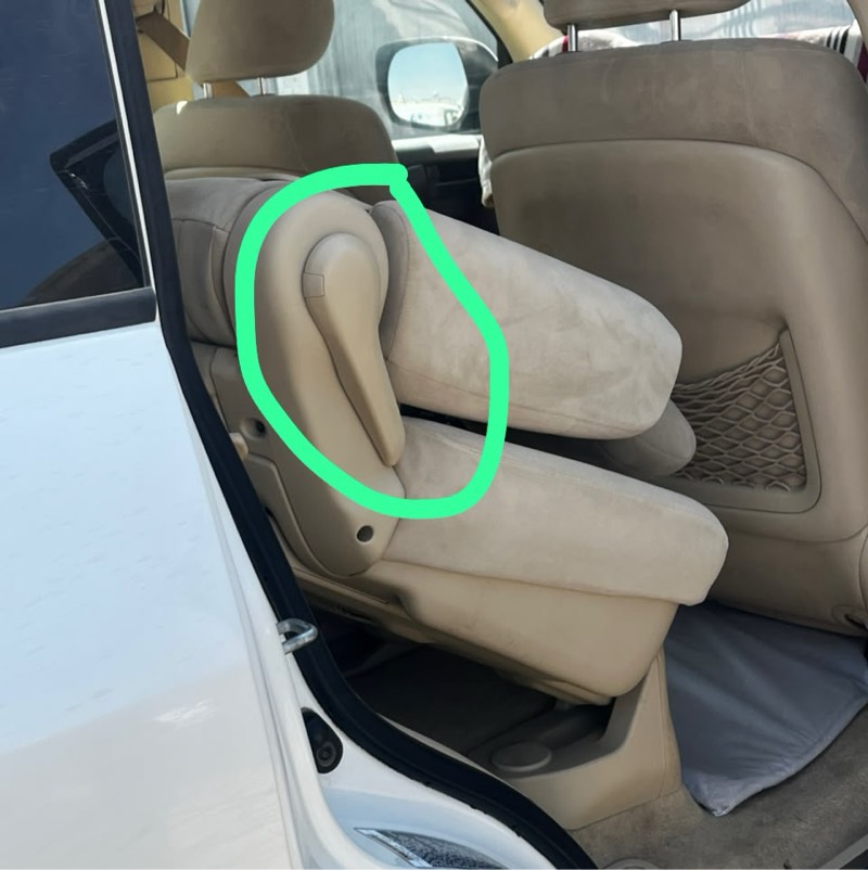 مقبض تصفيط المرتبة الايمن خلف